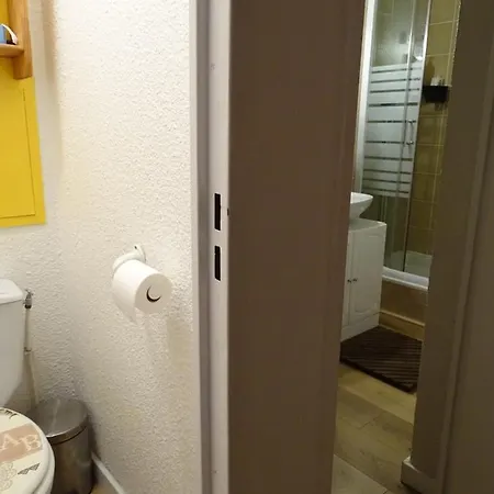 Avec Jardin Et Garage Apartamento